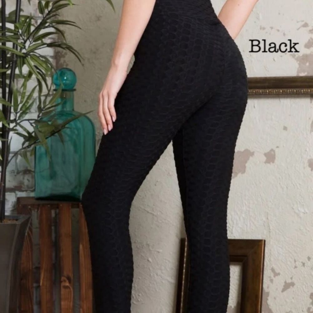 Honeycomb Black Leggings Size Medium - Picture 5 of 6